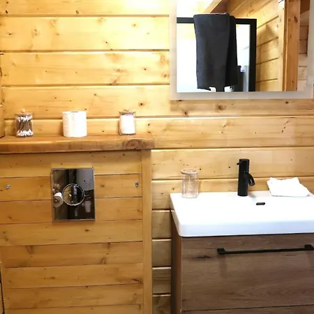 Chalet sous les pins classé 3 étoiles idéal pour 2, possible pour 4 Chalet