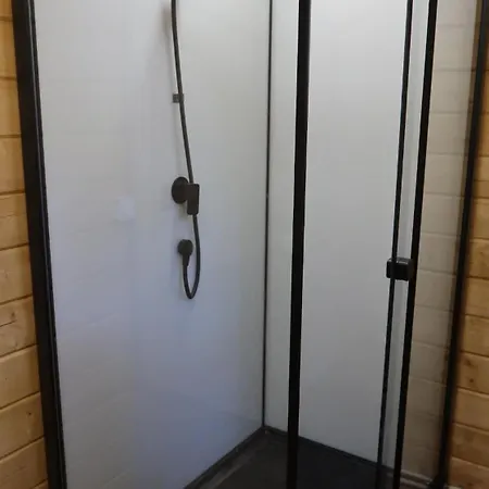 Chalet sous les pins classé 3 étoiles idéal pour 2, possible pour 4 * Céreste