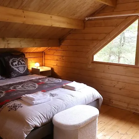 Chalet sous les pins classé 3 étoiles idéal pour 2, possible pour 4 *