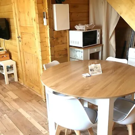 Chalet sous les pins classé 3 étoiles idéal pour 2, possible pour 4 * Céreste